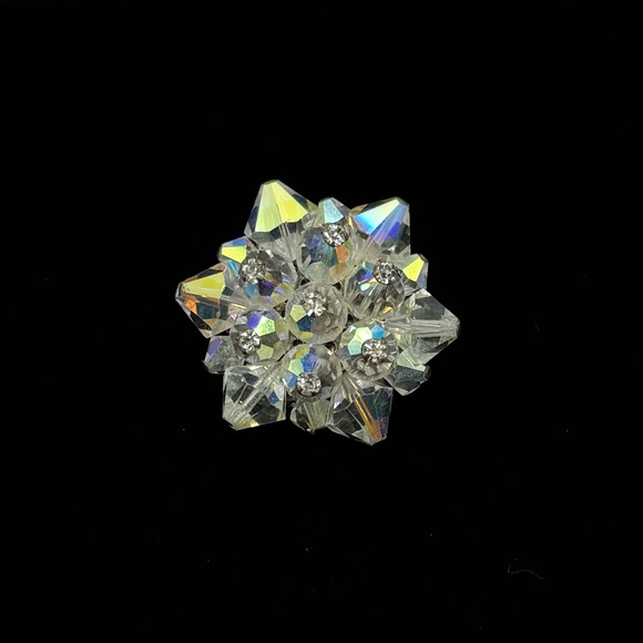 Vintage Jewelry - VINTAGE Aurora Borealis Beaded Crystal Brooch